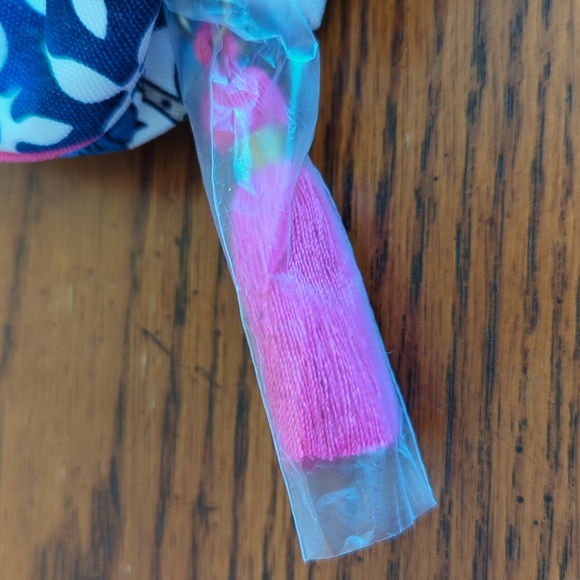 Estee Lauder Cosmetics/ Accessories Bag - Picture 5 of 5